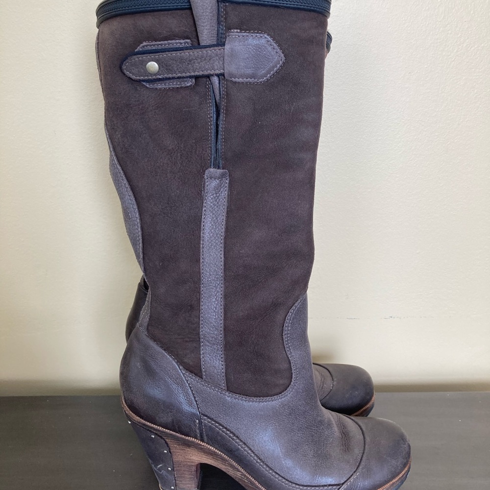 Timberland ladies zip up boots